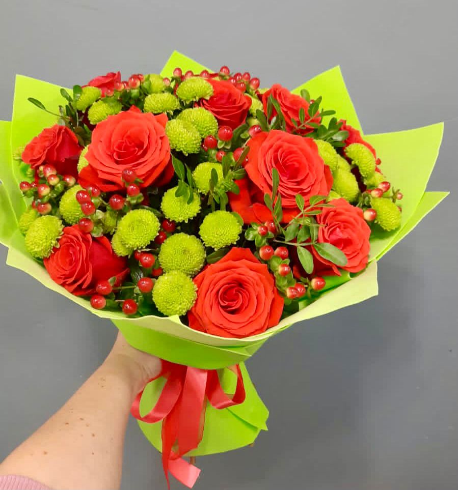 Букет признание в Первомайской Букет цветов из: Хризантемы и Розы в Первомайской