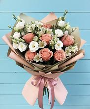 Букет олимп в Первомайской Букет цветов из:  Розы, Альстромерии и Лизиантусы в Первомайской