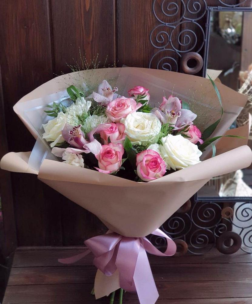 Букет майское утро в Первомайской Букет цветов из: Гвоздики, Орхидеи, Розы и Хризантемы в Первомайской