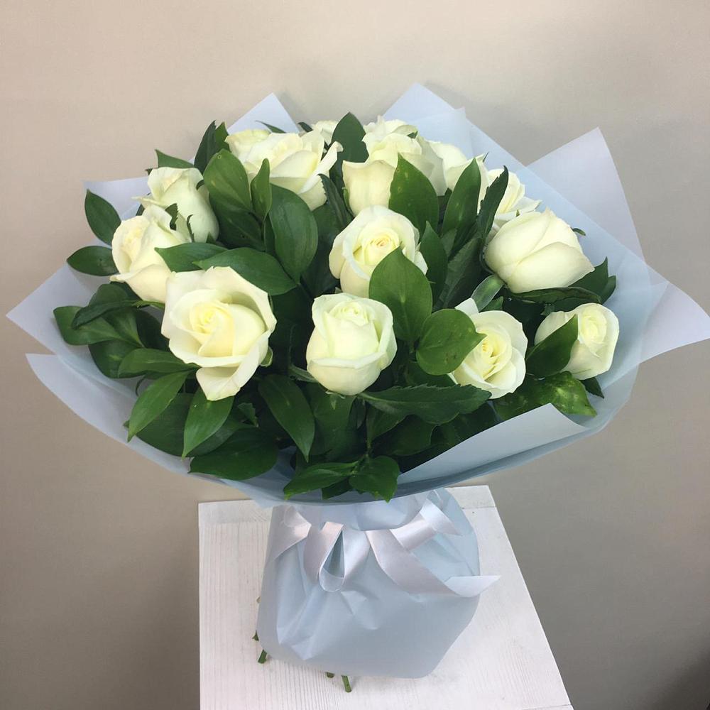 15 Белых роз Проуд в Первомайской Букет 15 Белых роз Проуд в Первомайской