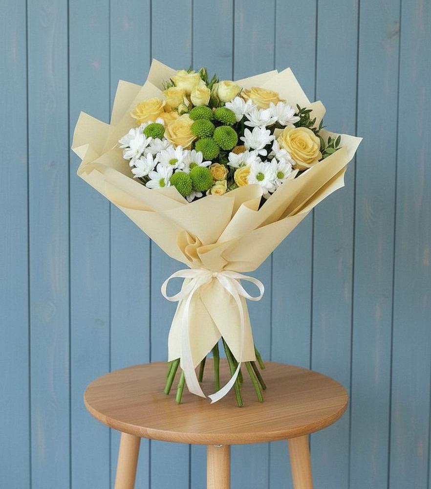 Букет Луч солнца в Первомайской Букет цветов из: Хризантемы и Розы в Первомайской