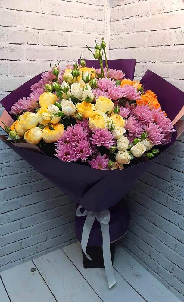 Букет Красочный праздник в Первомайской Букет цветов из: Хризантемы и Розы в Первомайской