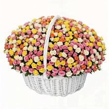 Премиум корзина Кустовых Роз в Первомайской Премиум букет из: Розы в Первомайской