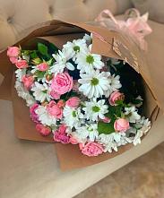 Букет Жемчужная россыпь в Первомайской Букет цветов из:  Розы и Хризантемы в Первомайской
