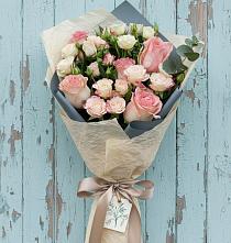 Букет нежный и розовый в Первомайской Букет цветов из:  Розы в Первомайской