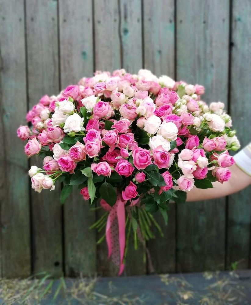 Розовые кустовые розы Натали и Лав Лидия в Первомайской Букет Розовые кустовые розы Натали и Лав Лидия в Первомайской