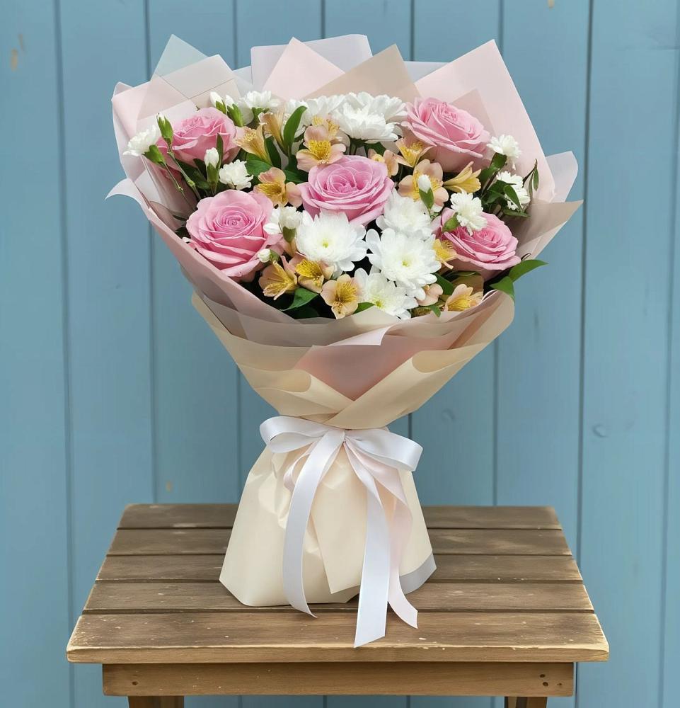 Букет французская меренга в Первомайской Букет цветов из: Гвоздики, Орхидеи и Розы в Первомайской