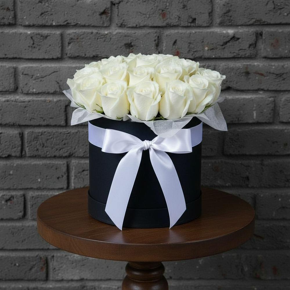 Композиция воздушная нежность в Первомайской Цветочная композиция из Розы в шляпной коробке в Первомайской