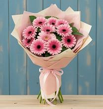 Букет пурпурно-розовый в Первомайской Букет цветов из:  Герберы в Первомайской