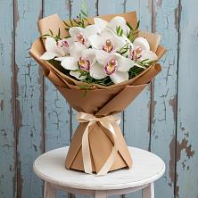 Букет Белые орхидеи в Первомайской Букет цветов из:  Орхидеи и Розы в Первомайской